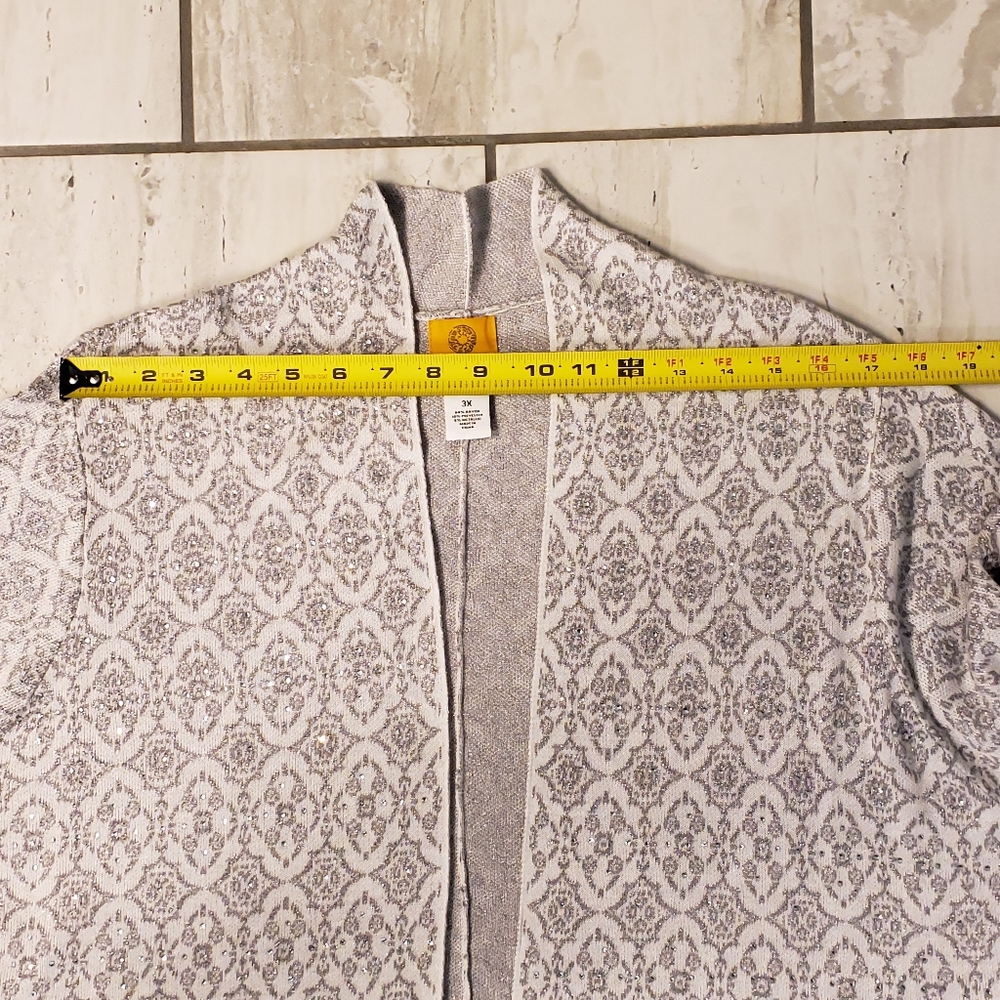 Ruby Rd. Festive Drape Front Cardigan Silver Ombre Pattern 3X - Picture 8 of 8